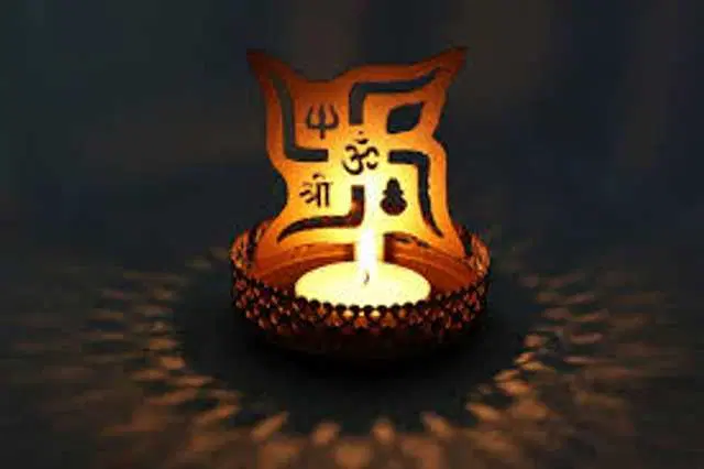 Divine Shadow Metal Swasthik Tealight Holder, Golden, 4.5 X 3 X 4.5Inches, Du-005