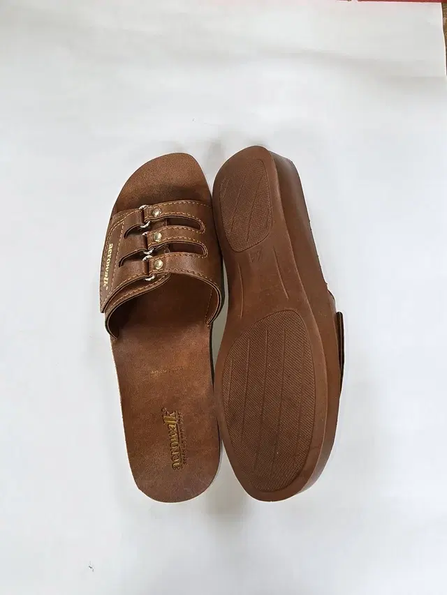 aerowalk Sliders for Women (Tan, 3)