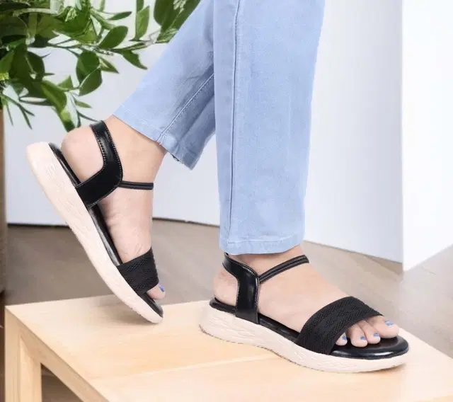 Floaters for Women, Black (10)