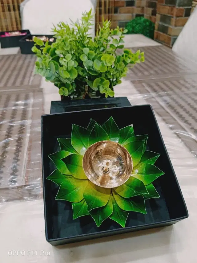Heaven Decor Iron And Brass Kamal Ptta Green Color Akhand Diya With Fancy Gift Box, 6 Inch, A001