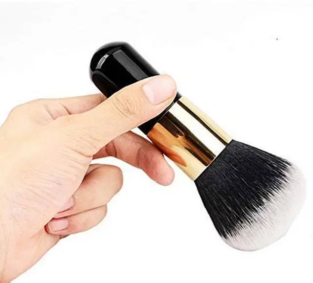 Professional Cosmetic Makeup Brush For Smooth & Even Application, Pack Of 1