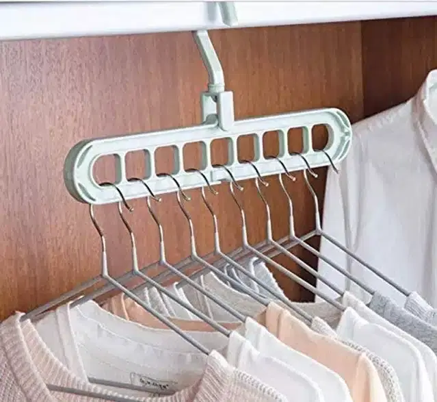 Plastic Clothes Hanger, Multicolor