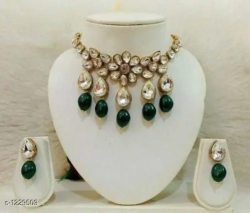 Trendy Kundan Choker Jewellery Set for Women, Green