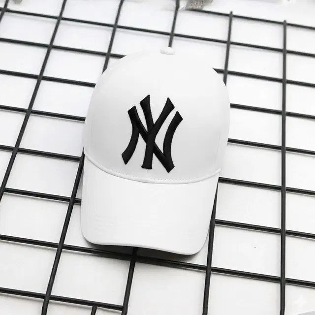 NY Style Baseball Cap for Men, White