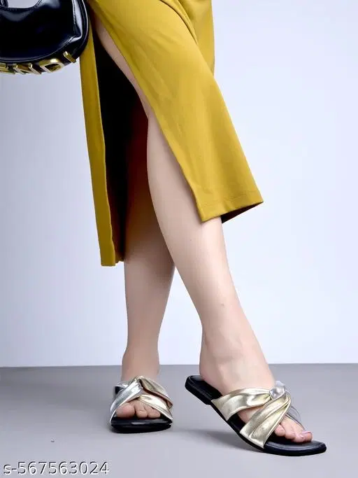 Shoetopia Girls Solid Suede Flatform Sandals Gold Size 3