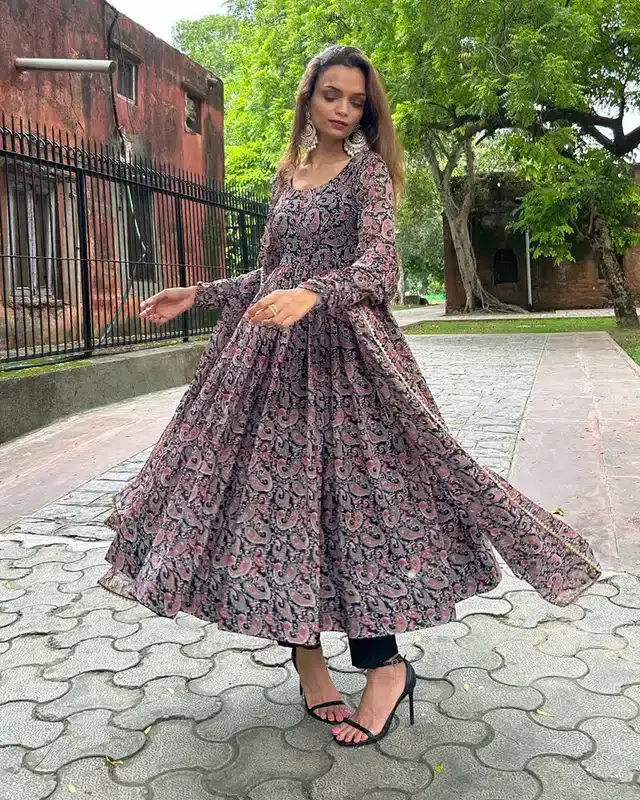 Anarkali Georgette Solid Gown with Dupatta for Women (Black, M)