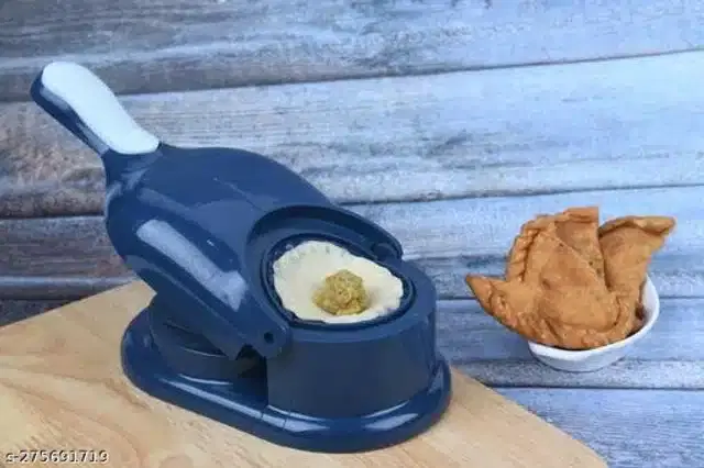 Plastic 2 in 1 Momo Maker, Blue