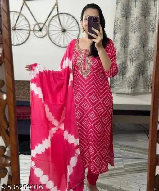 Chiffon Printed Kurta with Pant & Dupatta Set for Women, Pink (S)