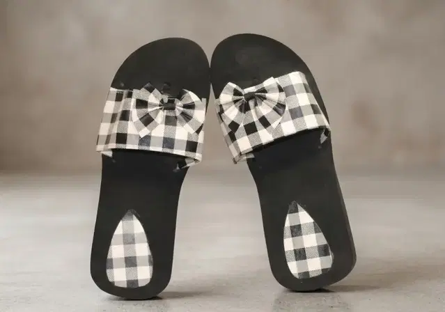 Eva Sliders for Women (Black, 3)
